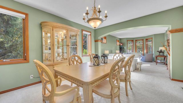 392 Ledgewood DRIVE, Fond Du Lac, WI 54937