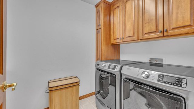 392 Ledgewood DRIVE, Fond Du Lac, WI 54937