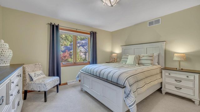 392 Ledgewood DRIVE, Fond Du Lac, WI 54937