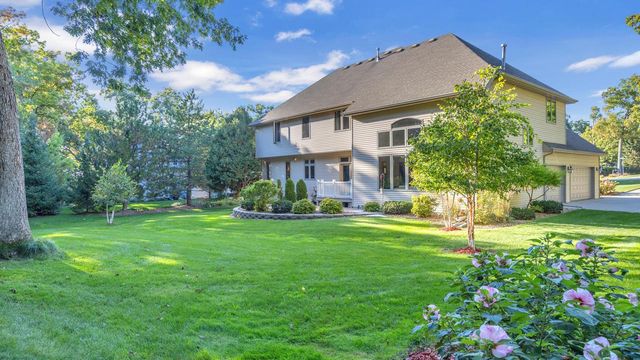392 Ledgewood DRIVE, Fond Du Lac, WI 54937