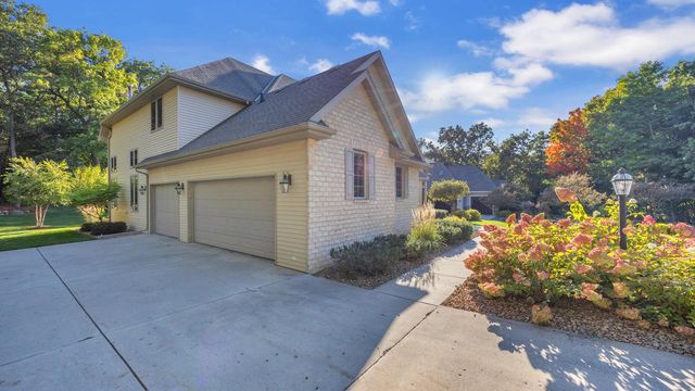 392 Ledgewood DRIVE, Fond Du Lac, WI 54937