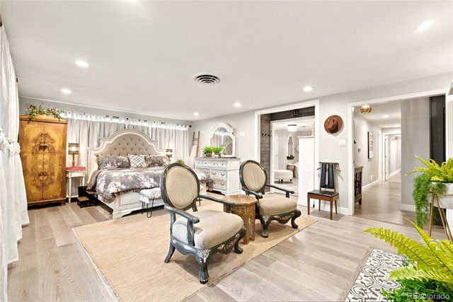 4480 W Lakeridge Road, Denver, CO 80219