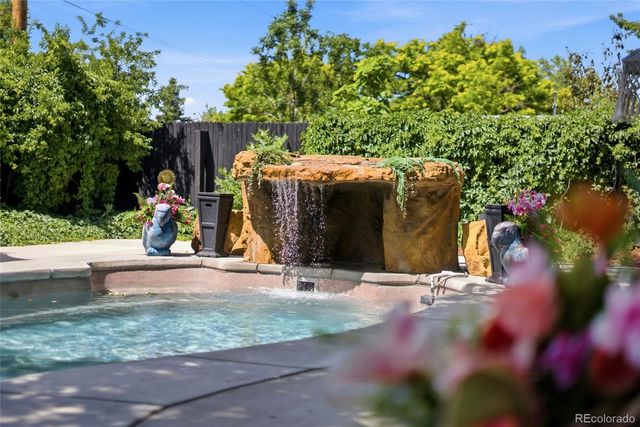 4480 W Lakeridge Road, Denver, CO 80219