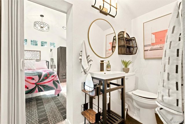 4480 W Lakeridge Road, Denver, CO 80219