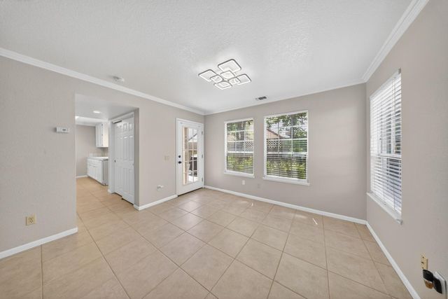 3829 Olivebranch Ln, Carmichael, CA 95608