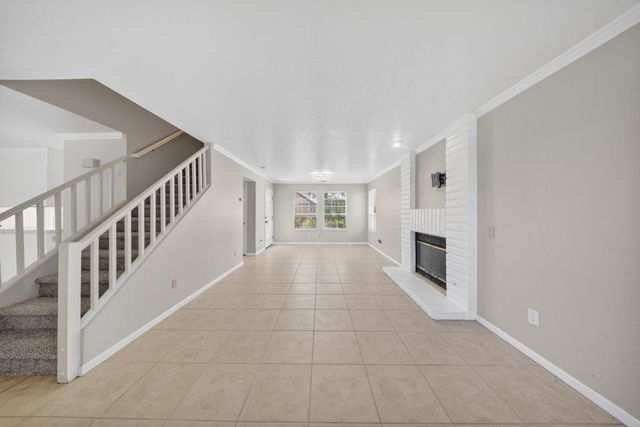 3829 Olivebranch Ln, Carmichael, CA 95608