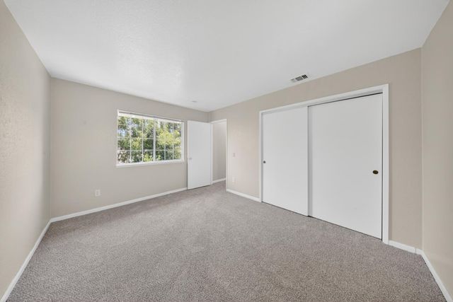 3829 Olivebranch Ln, Carmichael, CA 95608
