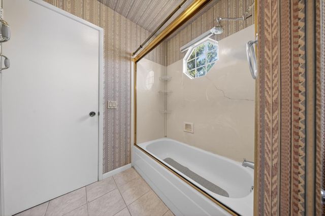 3829 Olivebranch Ln, Carmichael, CA 95608