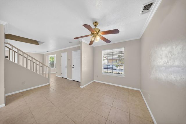 3829 Olivebranch Ln, Carmichael, CA 95608