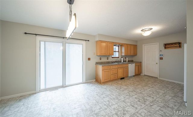 22130 Rhyme Lane, Waynesville, MO 65583