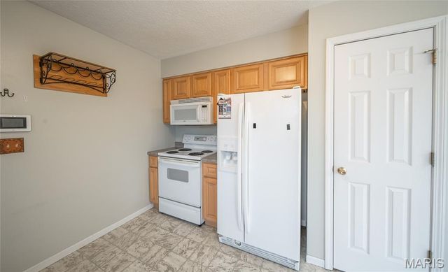 22130 Rhyme Lane, Waynesville, MO 65583