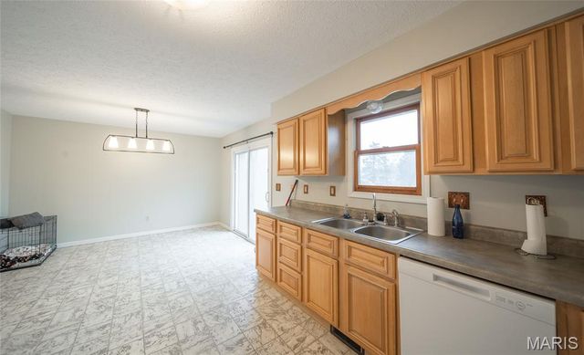 22130 Rhyme Lane, Waynesville, MO 65583