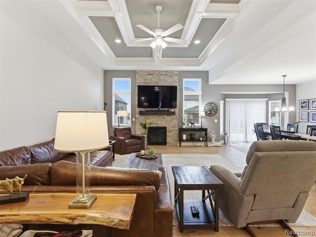 52853 Crimson Drive, Macomb, MI 48042