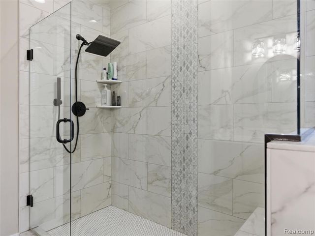 52853 Crimson Drive, Macomb, MI 48042