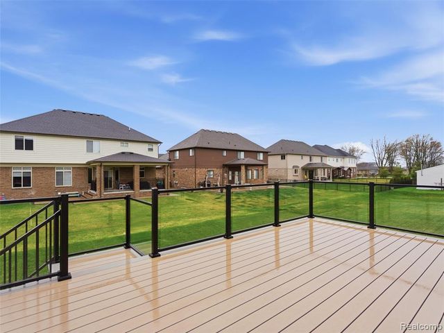 52853 Crimson Drive, Macomb, MI 48042