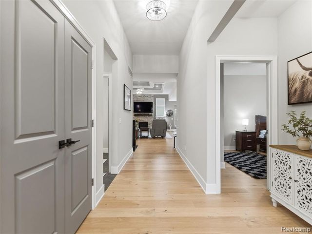 52853 Crimson Drive, Macomb, MI 48042