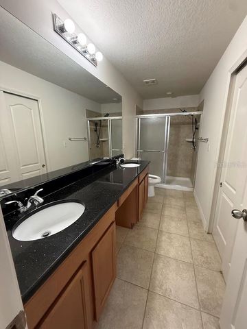 4976 WHITE SANDERLING COURT, Tampa, FL 33619