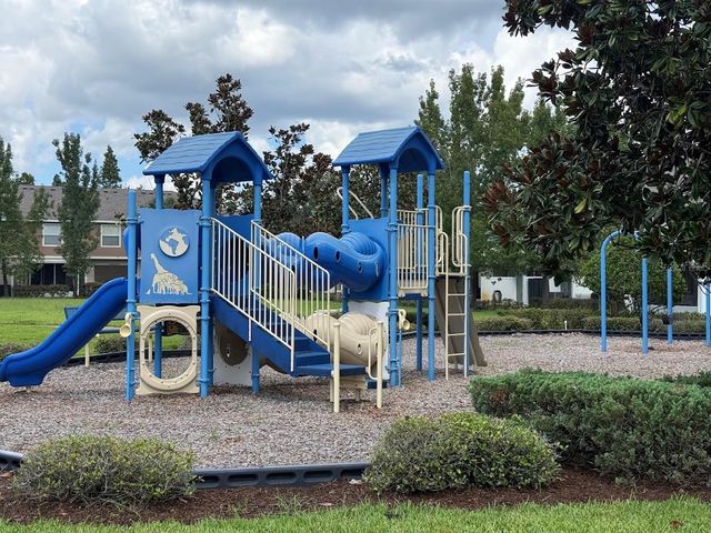 4976 WHITE SANDERLING COURT, Tampa, FL 33619