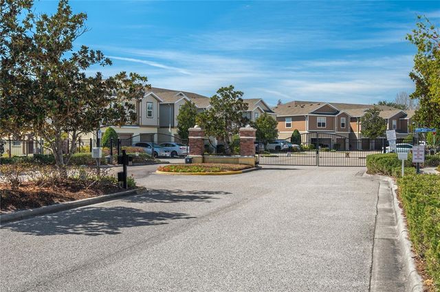 4976 WHITE SANDERLING COURT, Tampa, FL 33619