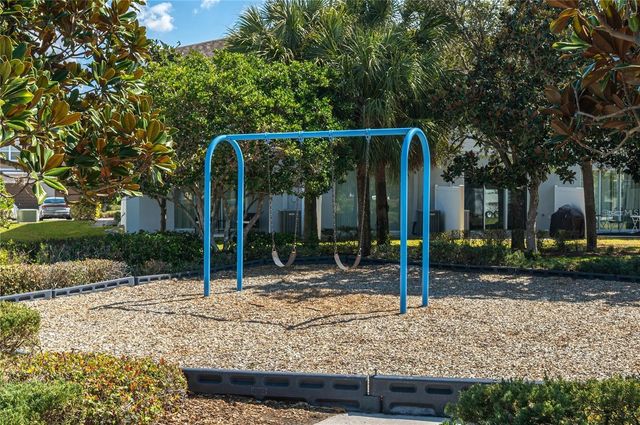 4976 WHITE SANDERLING COURT, Tampa, FL 33619