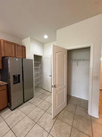 4976 WHITE SANDERLING COURT, Tampa, FL 33619