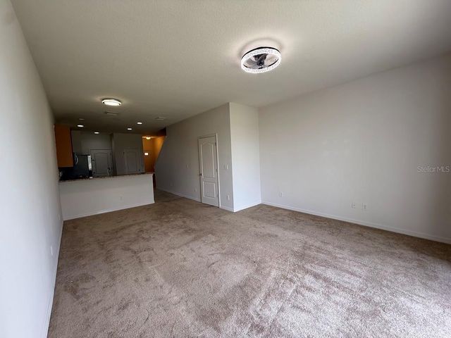 4976 WHITE SANDERLING COURT, Tampa, FL 33619