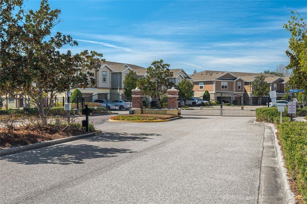 Image 36 of property listing at 4976 WHITE SANDERLING COURT, Tampa, FL 33619