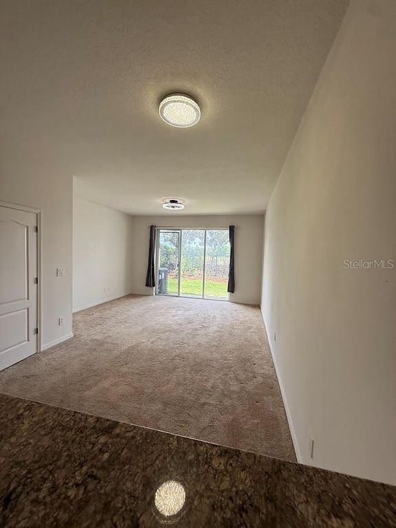 Image 7 of property listing at 4976 WHITE SANDERLING COURT, Tampa, FL 33619