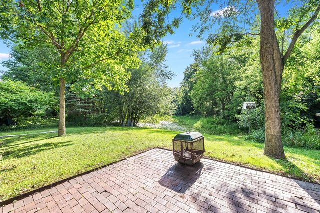 900 Ruth Drive, Elgin, IL 60123