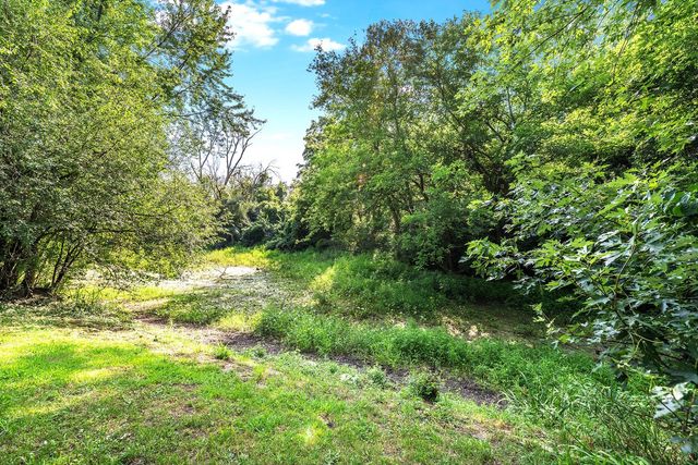 900 Ruth Drive, Elgin, IL 60123