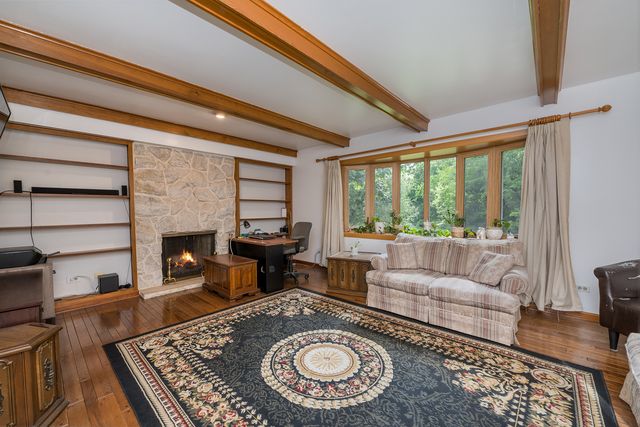 900 Ruth Drive, Elgin, IL 60123