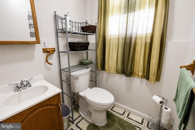 8121-A ELIZABETH RD, Pasadena, MD 21122