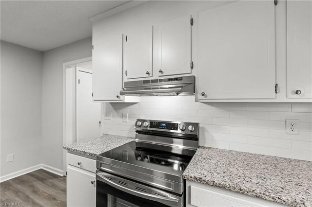1500 Pebblebrook Road, Winston-salem, NC 27105
