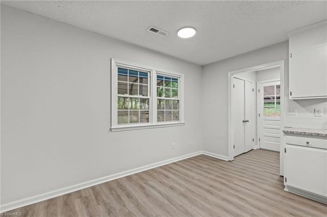 1500 Pebblebrook Road, Winston-salem, NC 27105