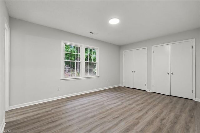 1500 Pebblebrook Road, Winston-salem, NC 27105