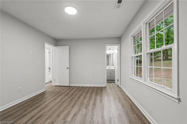 1500 Pebblebrook Road, Winston-salem, NC 27105