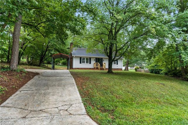 1500 Pebblebrook Road, Winston-salem, NC 27105