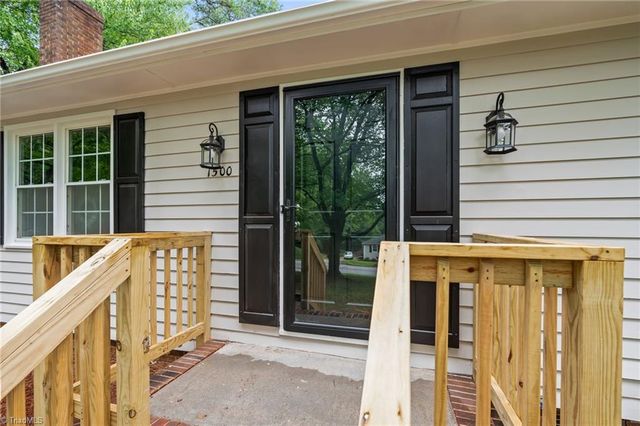 1500 Pebblebrook Road, Winston-salem, NC 27105