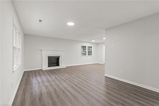 1500 Pebblebrook Road, Winston-salem, NC 27105