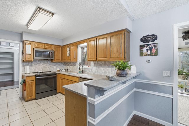 3 Encantado Way, Hot Springs Village, AR 71909