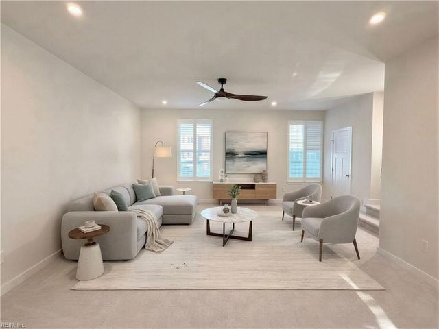 1733 Fortune TER, Chesapeake, VA 23323