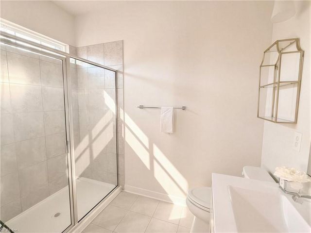 1733 Fortune TER, Chesapeake, VA 23323