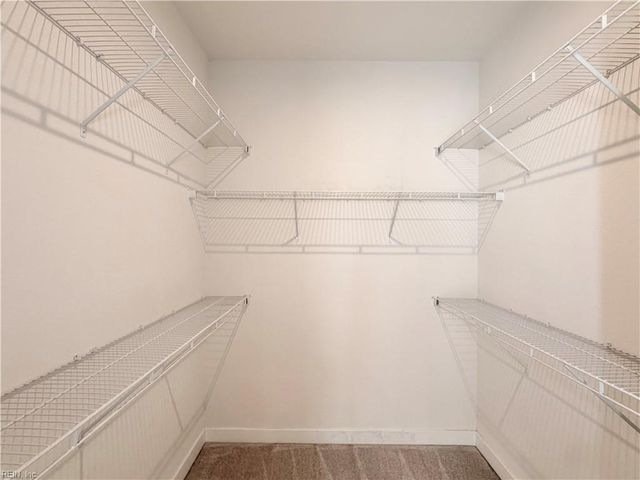 1733 Fortune TER, Chesapeake, VA 23323