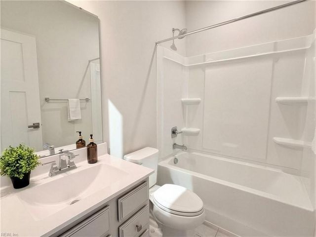 1733 Fortune TER, Chesapeake, VA 23323