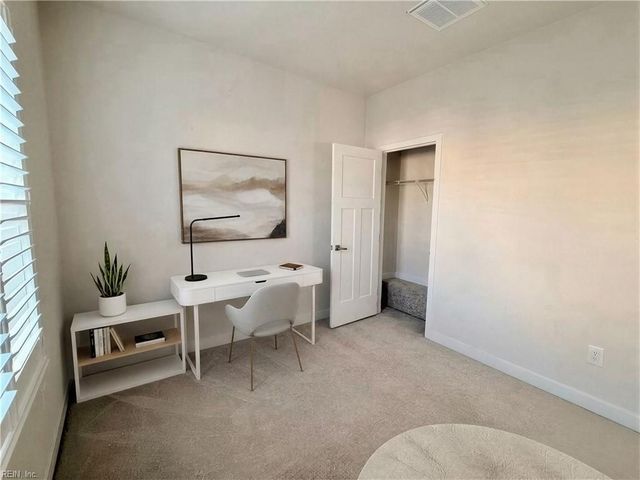 1733 Fortune TER, Chesapeake, VA 23323