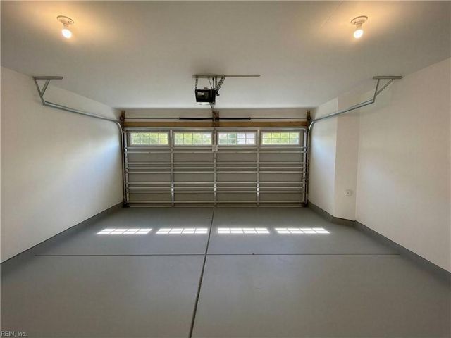 1733 Fortune TER, Chesapeake, VA 23323