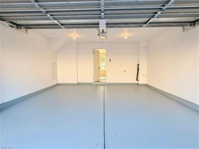 1733 Fortune TER, Chesapeake, VA 23323