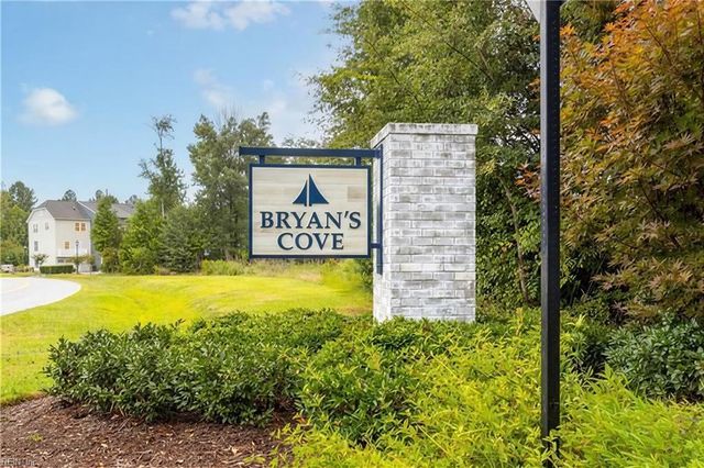 1733 Fortune TER, Chesapeake, VA 23323