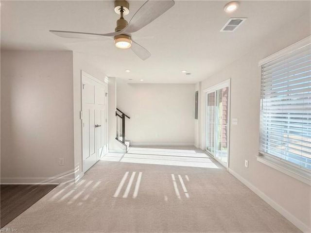 1733 Fortune TER, Chesapeake, VA 23323