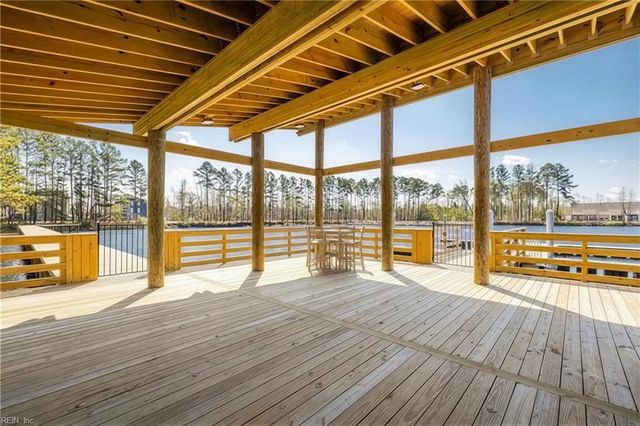 1733 Fortune TER, Chesapeake, VA 23323